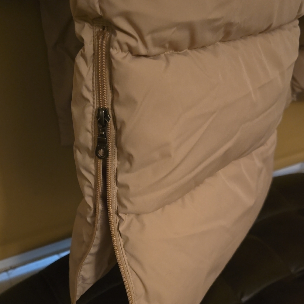 Amazon Essentials Beige Puffer Jacket - image 4